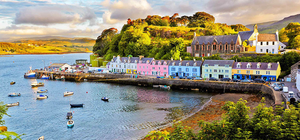 Taigh Scalpaigh Luxury accommodation is a sea view bed and breakfast located near Portree