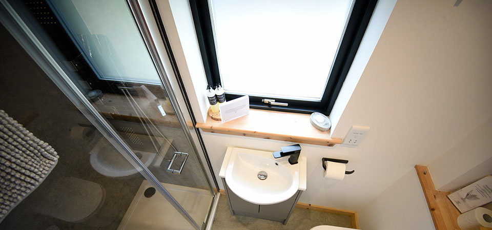 Our bed and breakfast accommodation contains an en suite shower room in our Scarista room