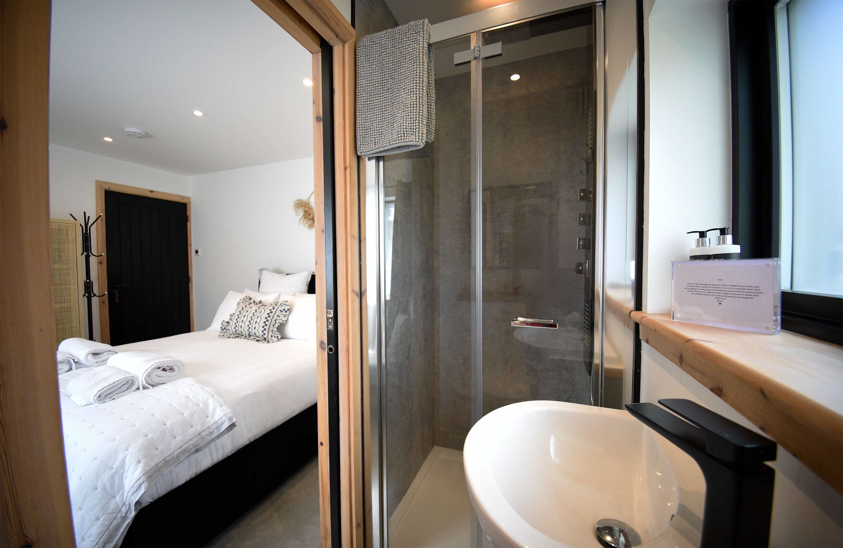 Taransay House Luxury Bed and Breakfast in Portree offers stunning sea views and private balconies