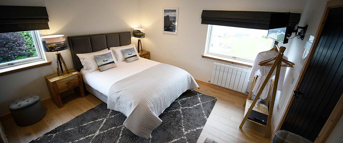 Taigh Scalpaigh bed and breakfast accommodation contains King size double rooms near Portree