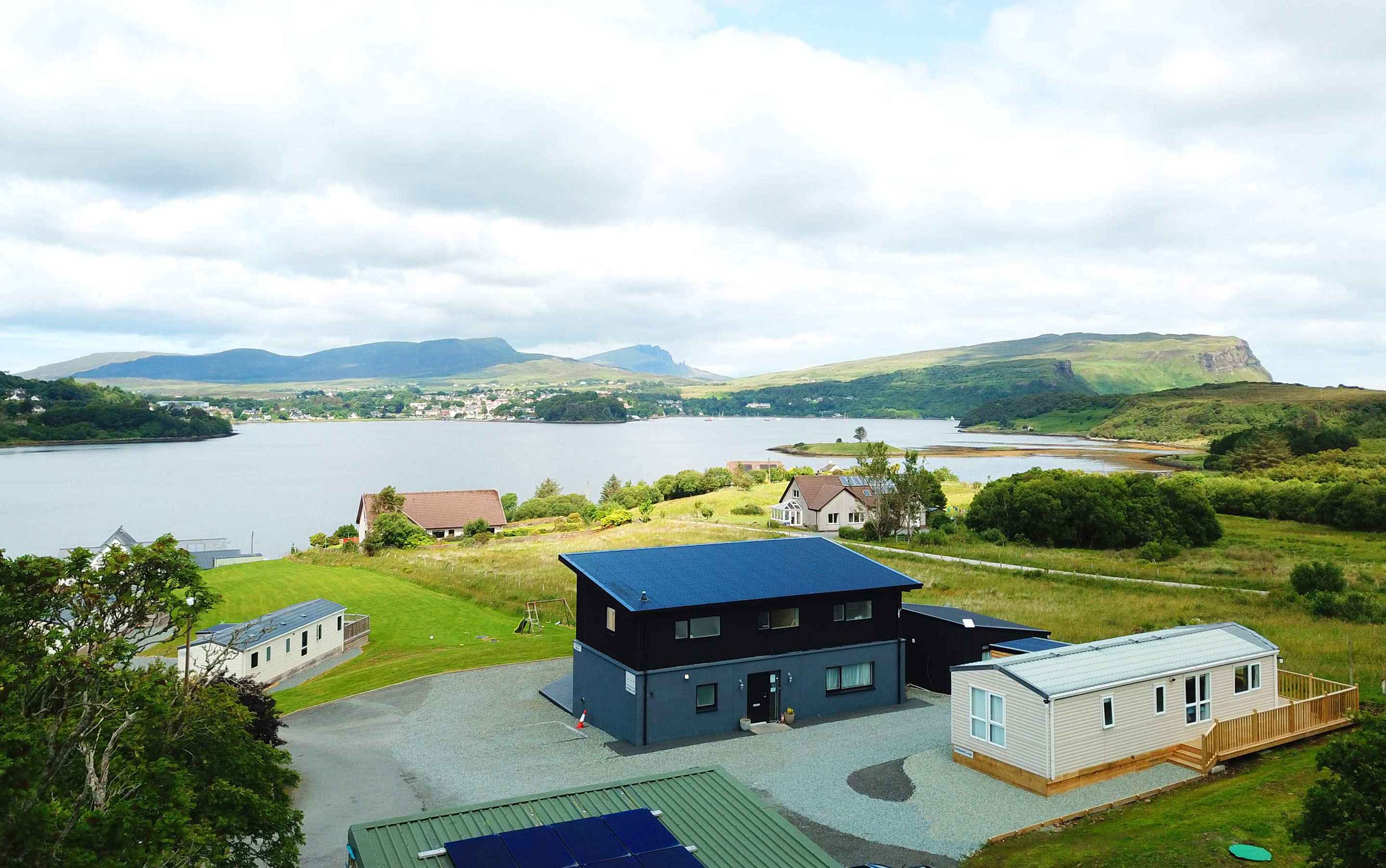 Taransay House Luxury Bed and Breakfast Accomodation in Portree with Super King Size Double Beds